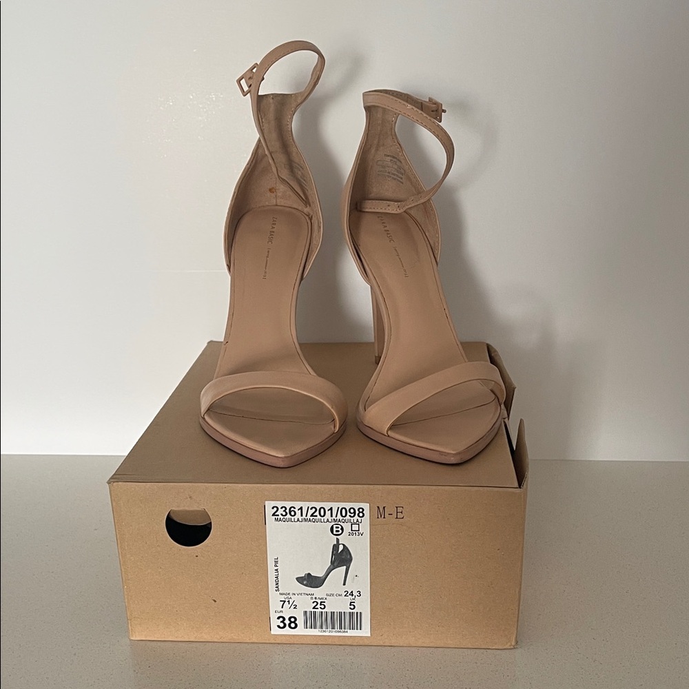 Zara Elegant Nude Ankle Strap Heels size 7.5 (EU 38)